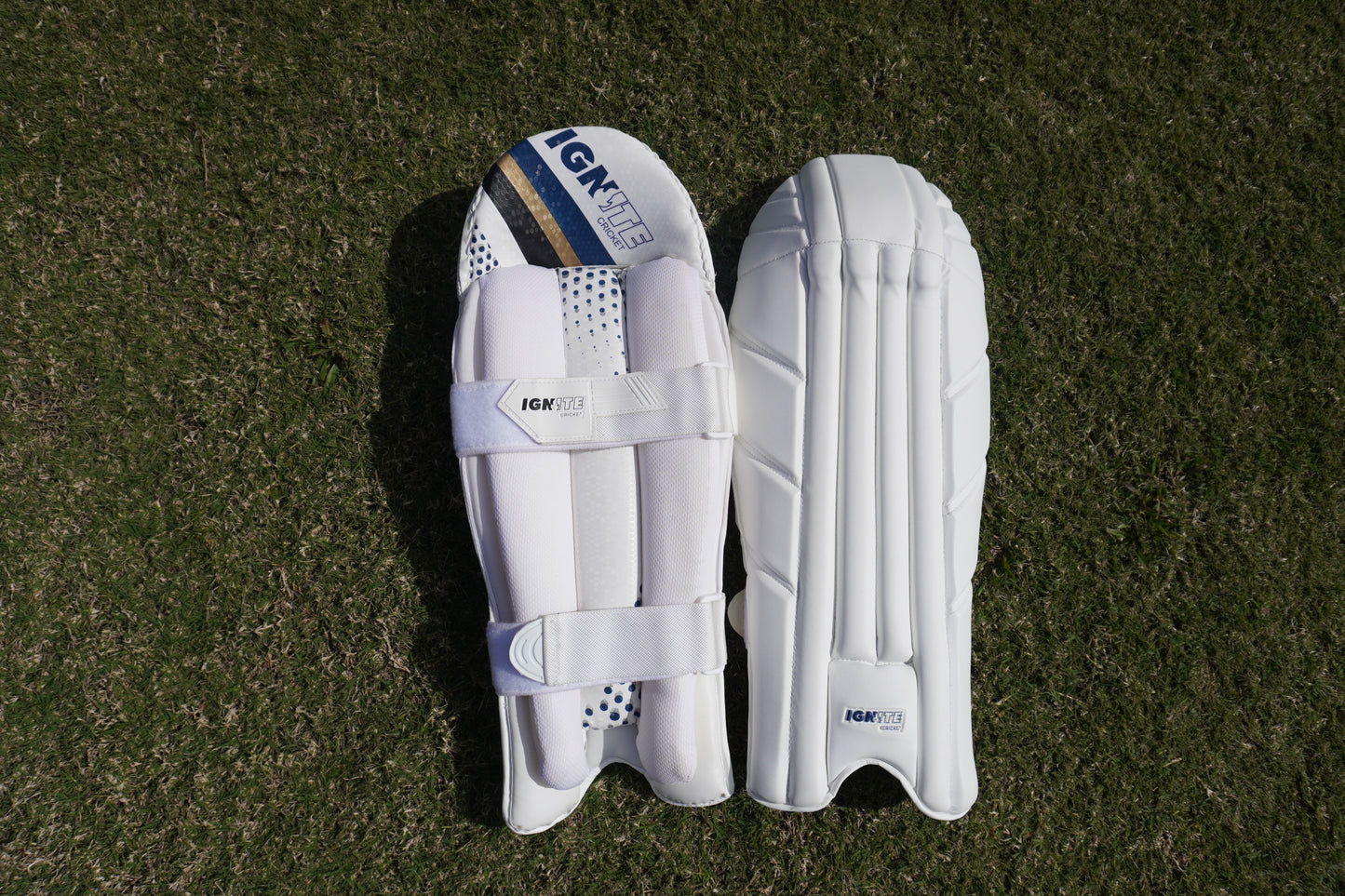 White Keeping Pads
