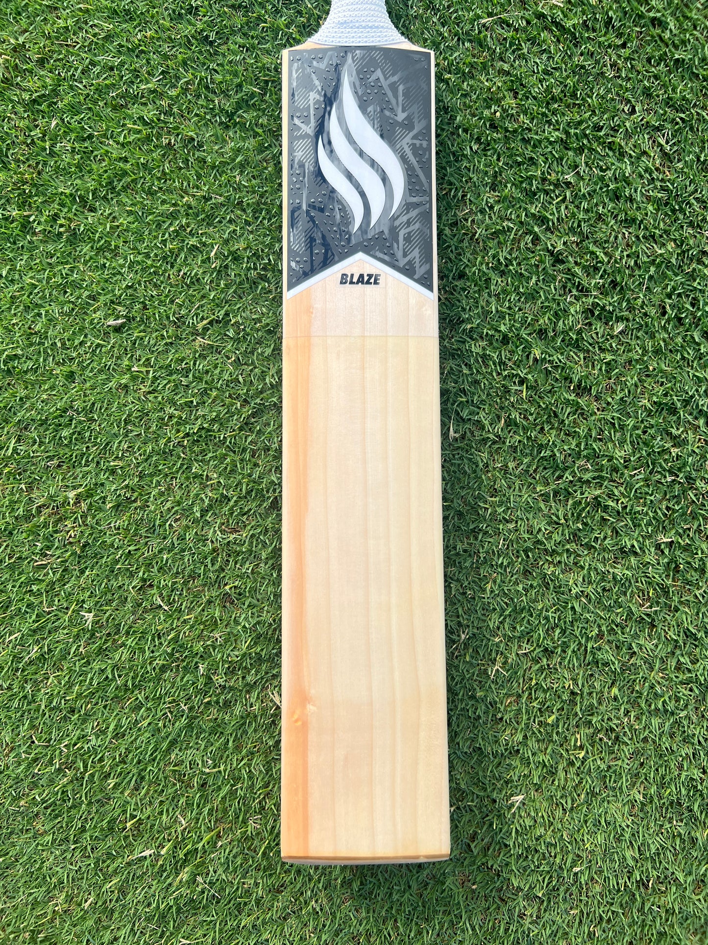 Grade 1 English Willow Bat - SH #17