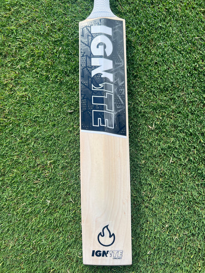 Grade 1 English Willow Bat - SH #17