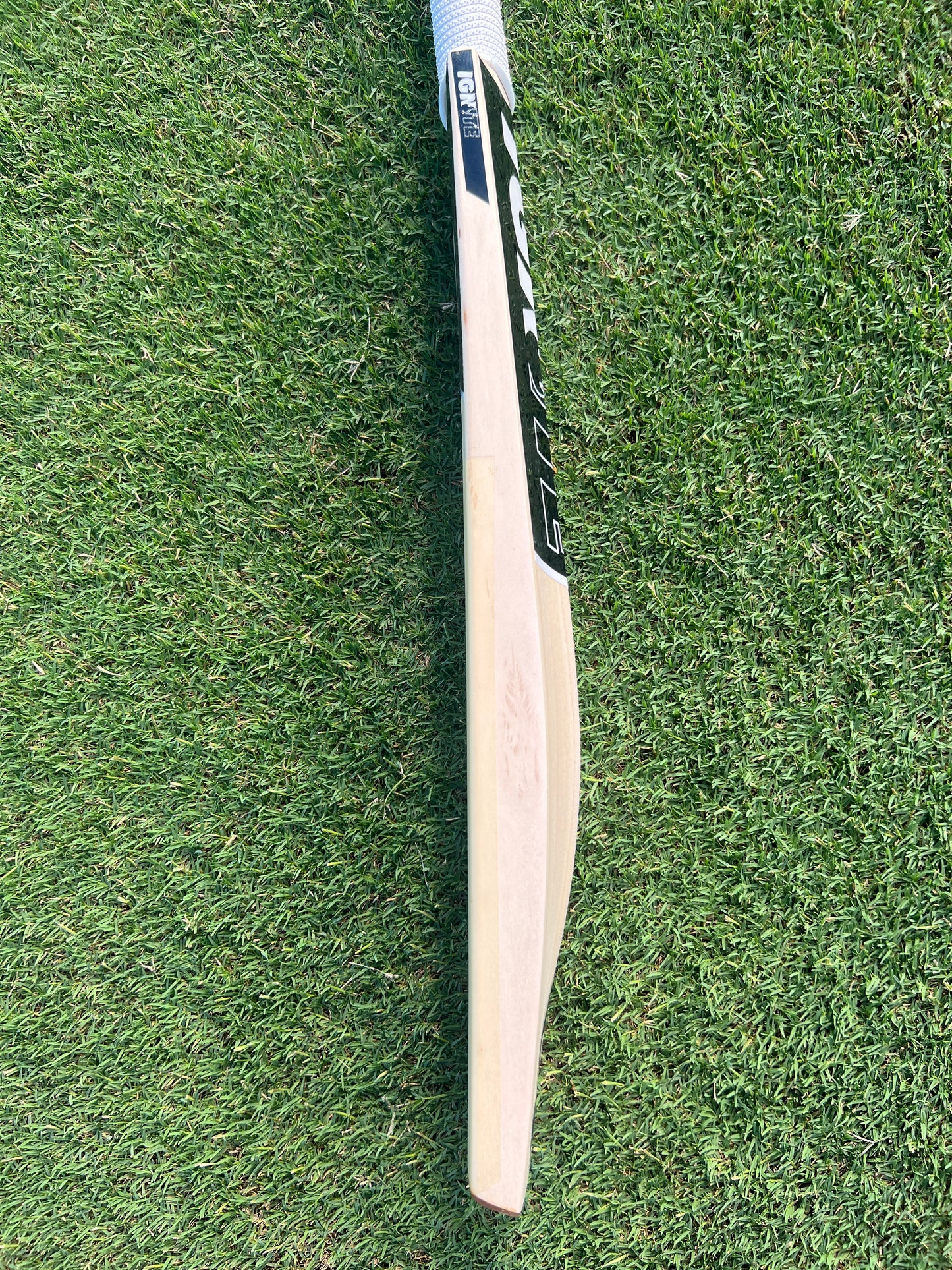 Grade 1 English Willow Bat - SH #18